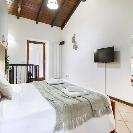 House - Centro Casa Indipendente Con Area Esterna - Wifi Дом отдыха *