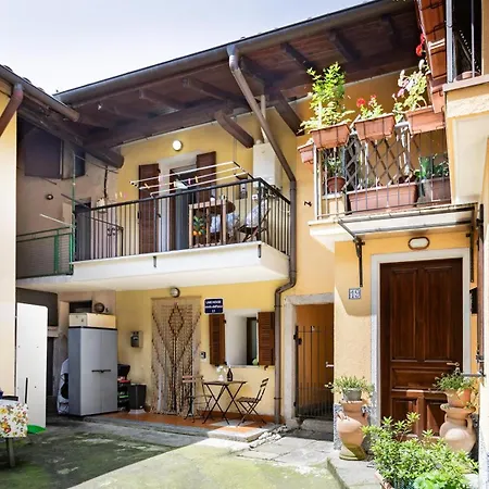 House - Centro Casa Indipendente Con Area Esterna - Wifi Vakantiehuis *