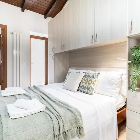 House - Centro Casa Indipendente Con Area Esterna - Wifi Nyaraló