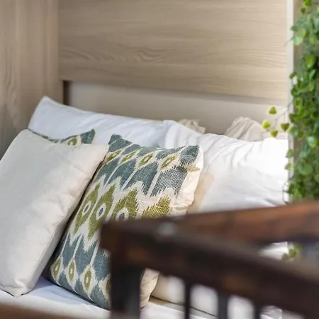 House - Centro Casa Indipendente Con Area Esterna - Wifi Nyaraló