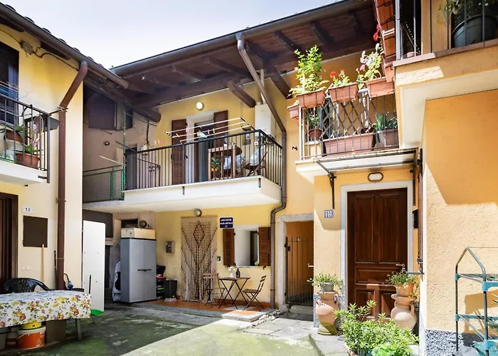 House - Centro Casa Indipendente Con Area Esterna - Wifi Vakantiehuis *