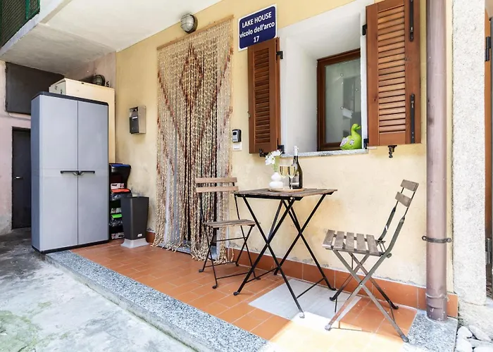 Vakantiehuis House - Centro Casa Indipendente Con Area Esterna - Wifi