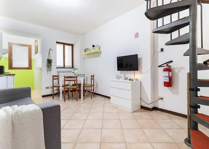 Vakantiehuis House - Centro Casa Indipendente Con Area Esterna - Wifi *